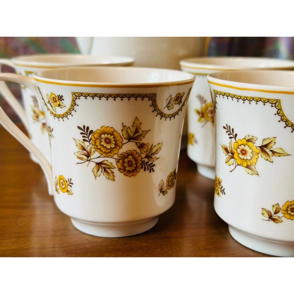 Vintage Spode Austen Y8190 Tall teapot with lid and 4 cups - Picture 7 of 10